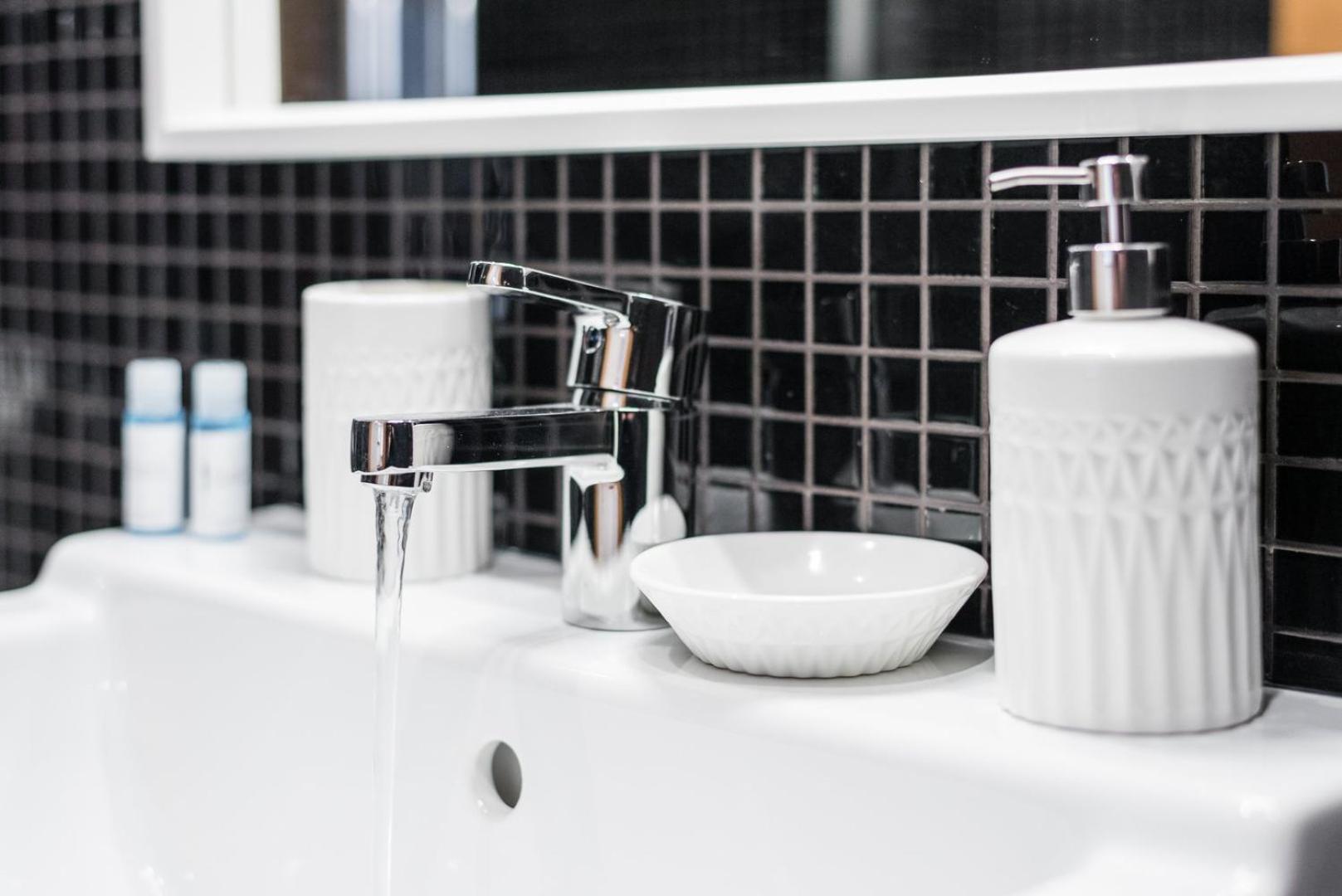 Guestready - Chic Cityscape Stay Порто Екстериор снимка